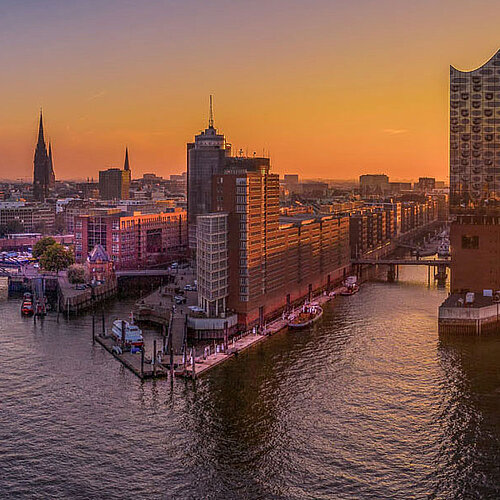 Header - About Hamburg Panoramic view over the city of Hamburg.